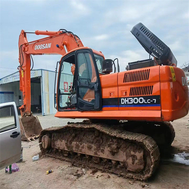 29 tonluk iş için kullanılmış kazık makinesi ve deneyimli Kore ithal Doosan DX 300LC iyi durumda