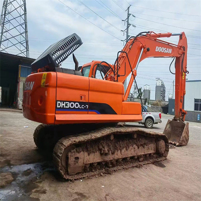 29 tonluk iş için kullanılmış kazık makinesi ve deneyimli Kore ithal Doosan DX 300LC iyi durumda