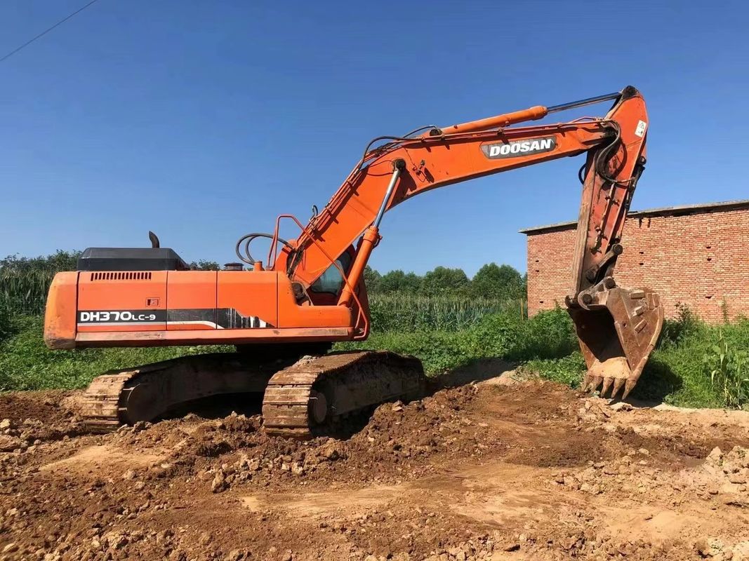 37 tonluk iş için kullanılmış kazık makinesi ve Kore ithal DOOSAN DH370LC-9 iyi durumda.