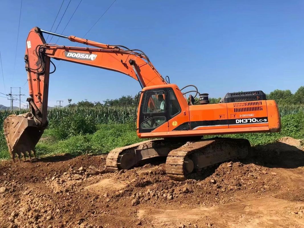 37 tonluk iş için kullanılmış kazık makinesi ve Kore ithal DOOSAN DH370LC-9 iyi durumda.