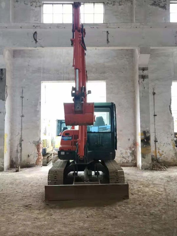 6 ton iş için hazır ve deneyimli Kore ithal DOOSAN DX60 kullanılmış iyi durumda