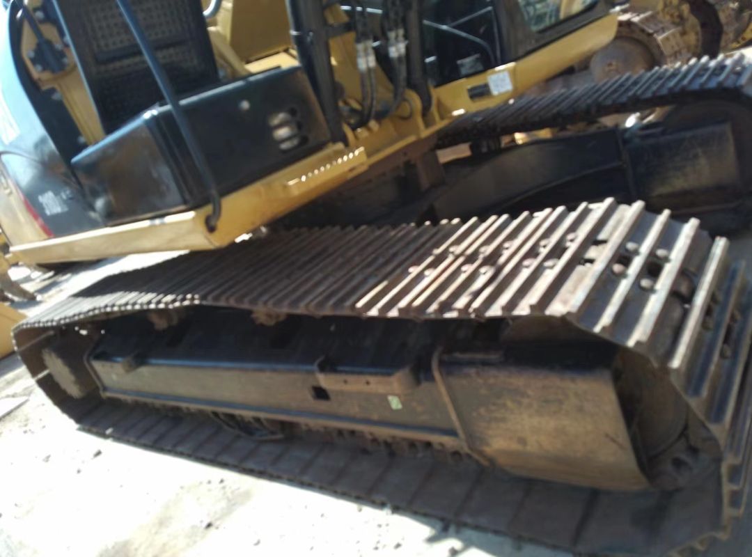 17.9 ton neredeyse yeni Japonya ithal sürünen kazma makinesi kullanılmış yenilenme CAT 318 D2L