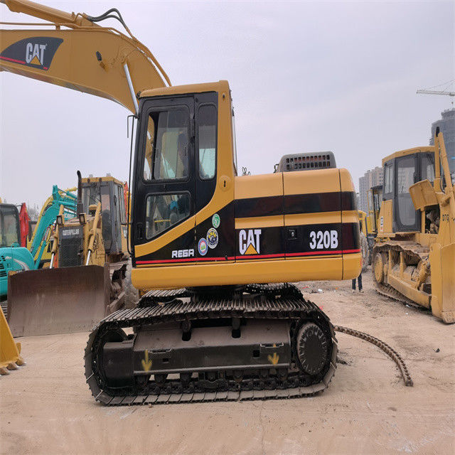 21 ton, çalışmaya hazır ve iyi durumda olan Japon Caterpillar 320 B kullanılmış.