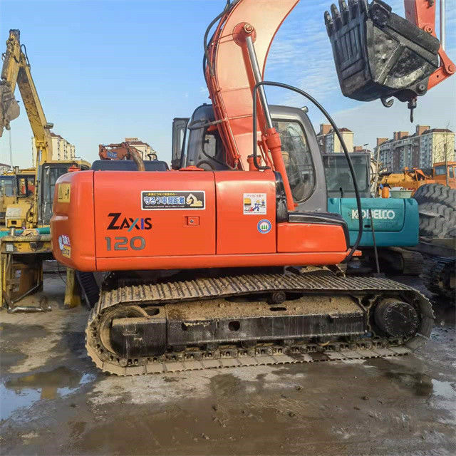 12.5 tonluk mini, işe hazır ve Japon Hitachi ZX 120'yi iyi durumda getirmiş.