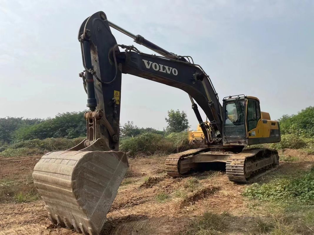 İsveç yüksek kaliteli Volvo EC350DL sürünen kazma makinesini neredeyse yeni kullanıyor