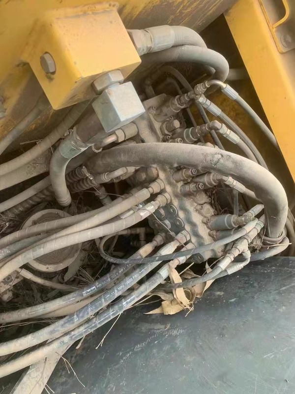 İsveç yüksek kaliteli Volvo EC80D sürünen kazma makinesini ithal etti.