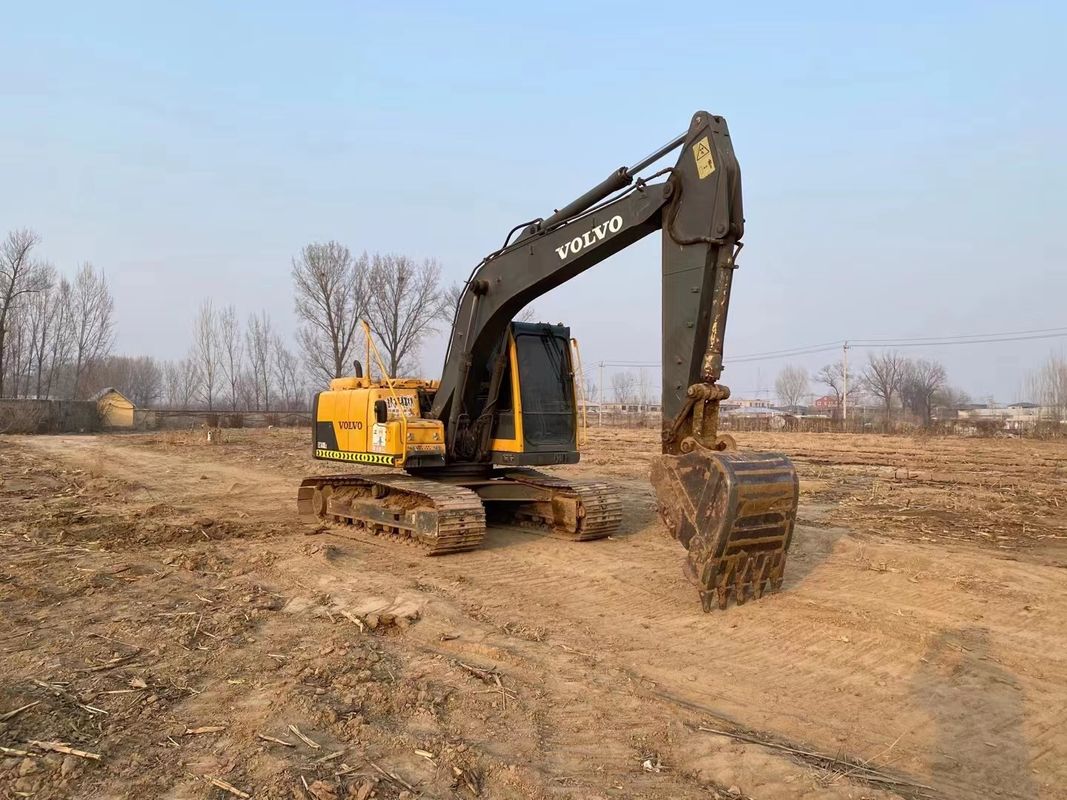 İsveç yüksek kaliteli Volvo EC140BL sürünen kazma makinesini ithal etti neredeyse yeni %100 hazır