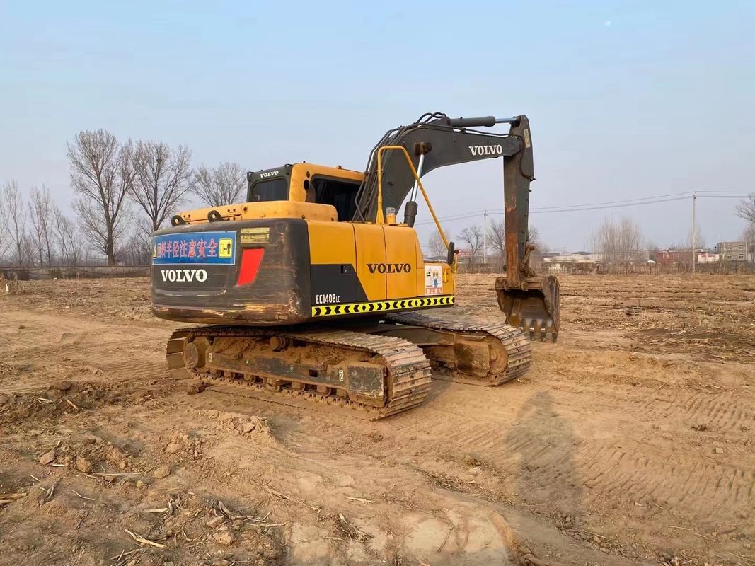 İsveç yüksek kaliteli Volvo EC140BL sürünen kazma makinesini ithal etti neredeyse yeni %100 hazır