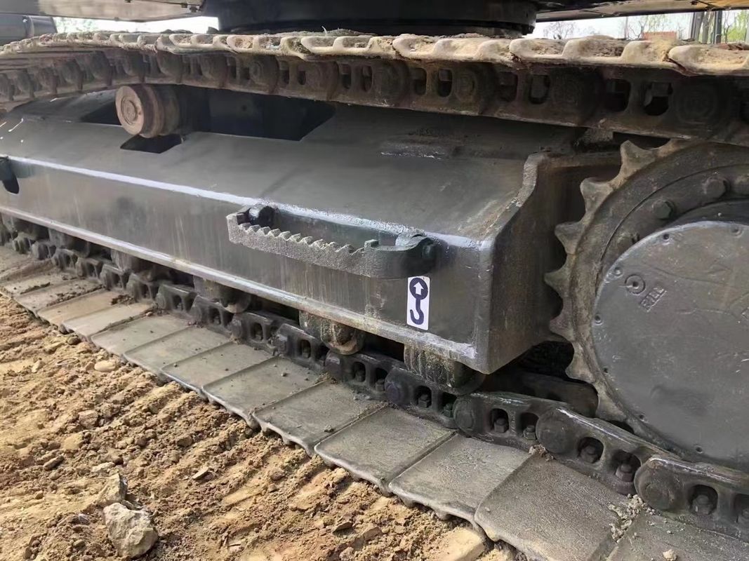 İsveç yüksek kaliteli Volvo EC140D sürünen kazma makinesini ithal etti.