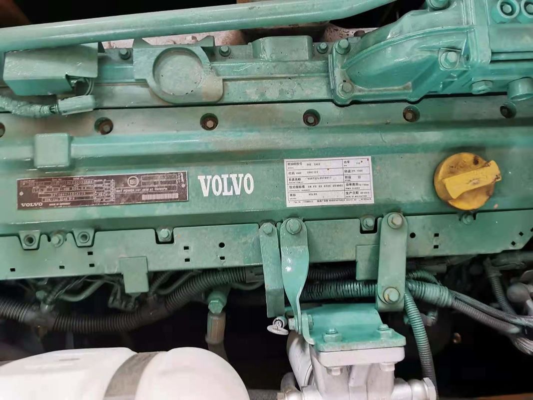 İsveç yüksek kaliteli Volvo EC200DL sürünen kazma makinesini ithal etti neredeyse yeni %100 hazır