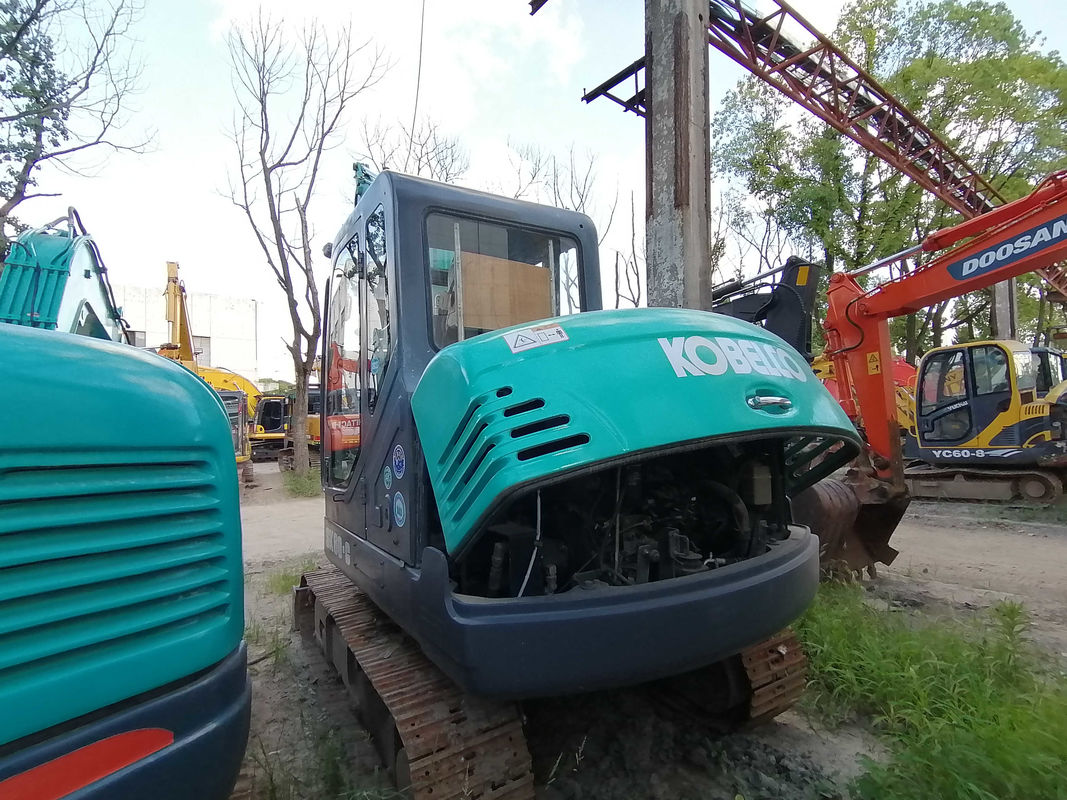 30.5kN KOBELCO SK60-C Kazı Makinesi Ağırlığı 5.95t Motor gücü 42.4kW