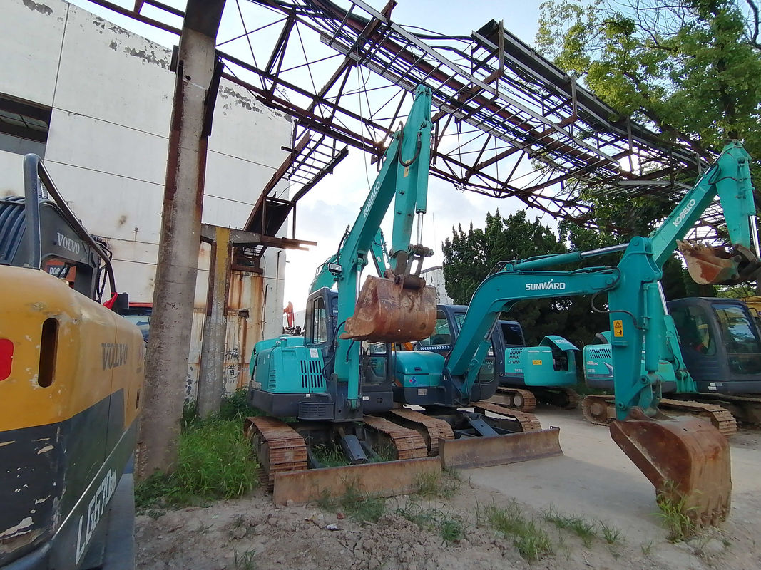 30.5kN KOBELCO SK60-C Kazı Makinesi Ağırlığı 5.95t Motor gücü 42.4kW