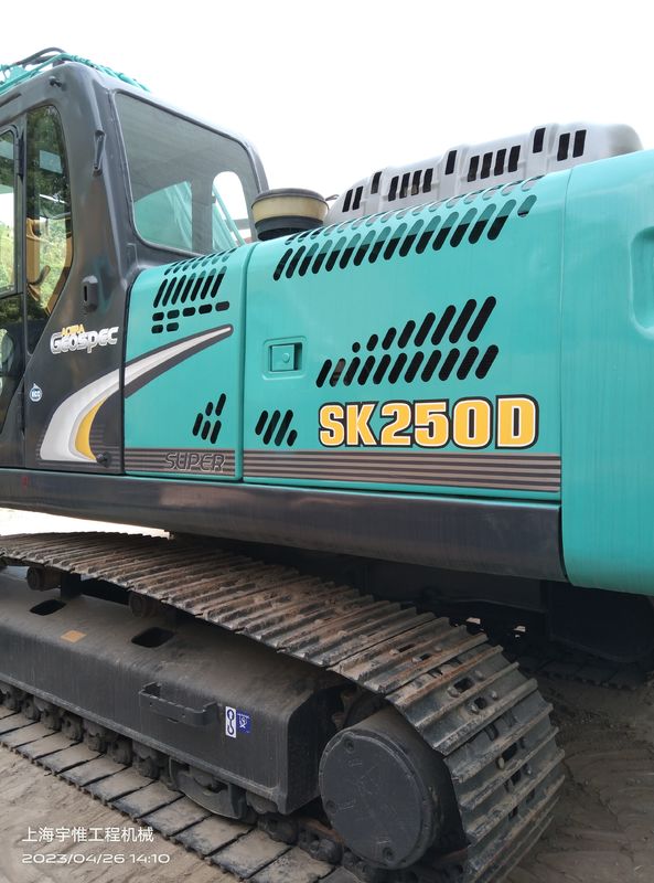 170 KN Tear Out Kobelco Sk250d Kazıcı Ağırlığı 24.7t Motor Gücü 131kW