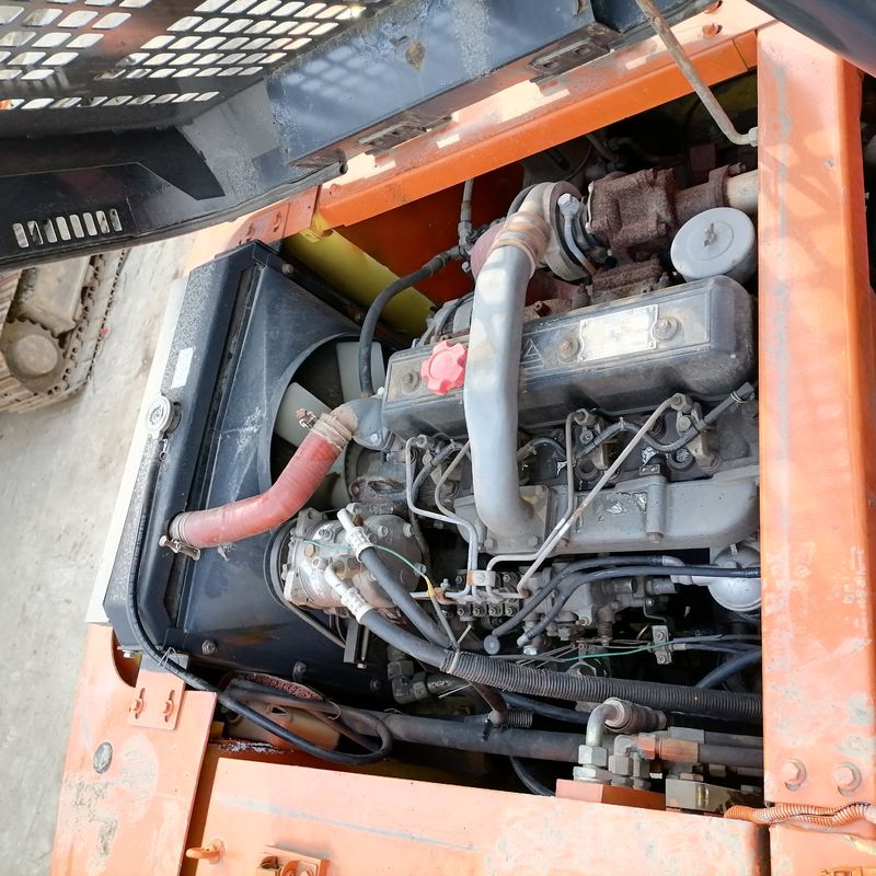 5 tonluk Kore, % 90 yeni Doosan DX 60W kullanılmış yüksek kaliteli ve en iyi performanslı tekerlekli kazık makinesi ithal etti.
