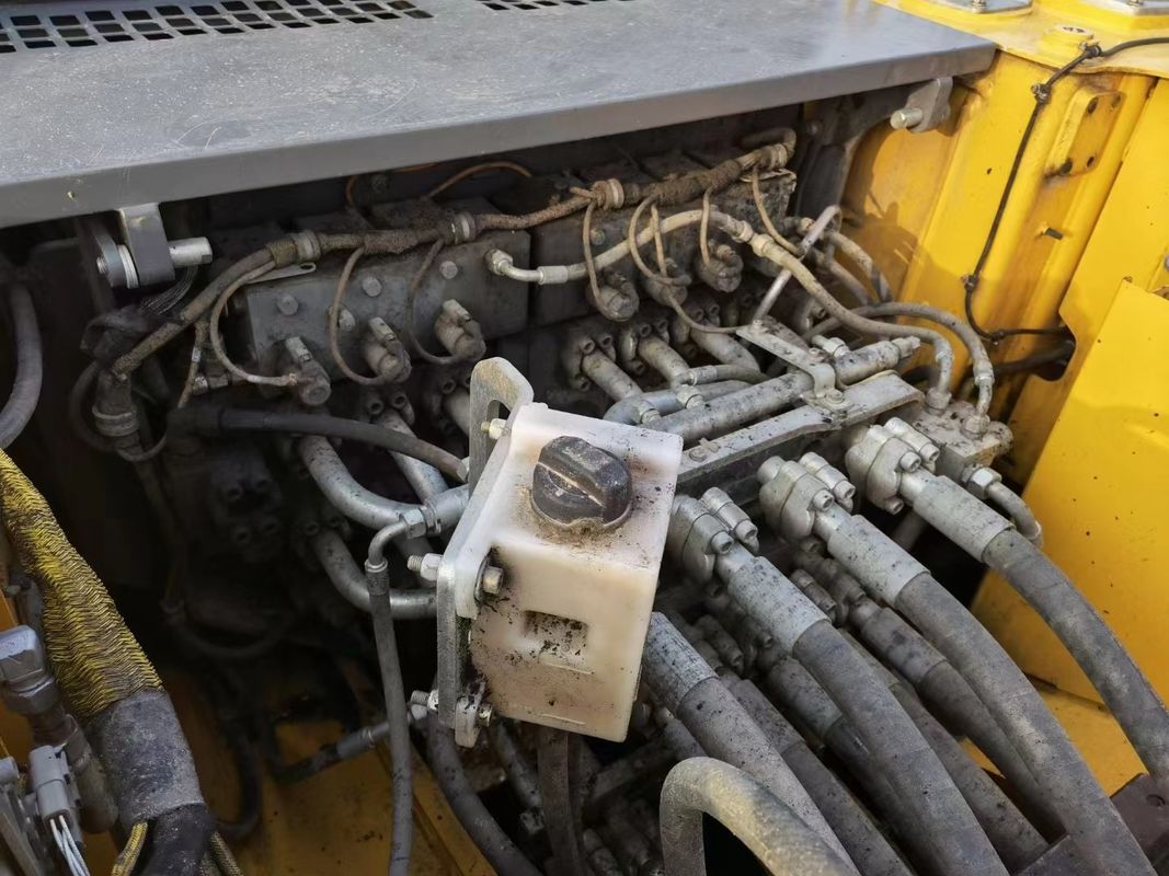 Alınan Liebherr R966, işe hazır ve iyi durumda.