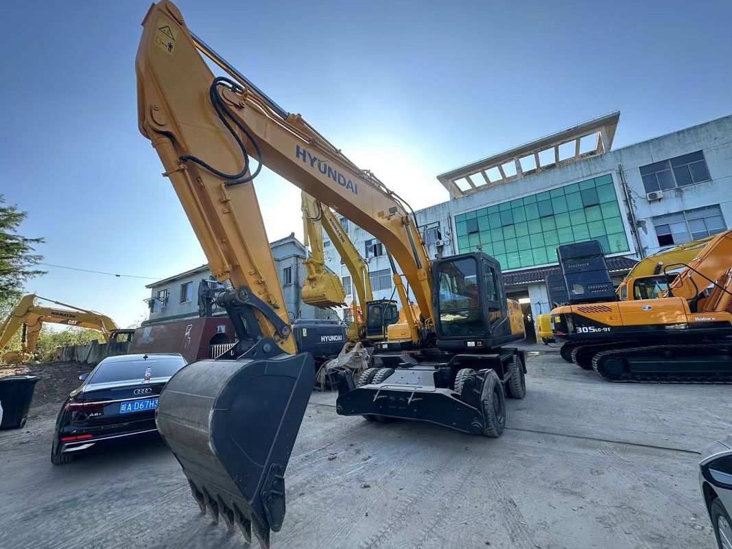 21.2 ton Hyundai 210W-7 Kullanılmış Tekerlekli Kazı Makinesi 1.34m3