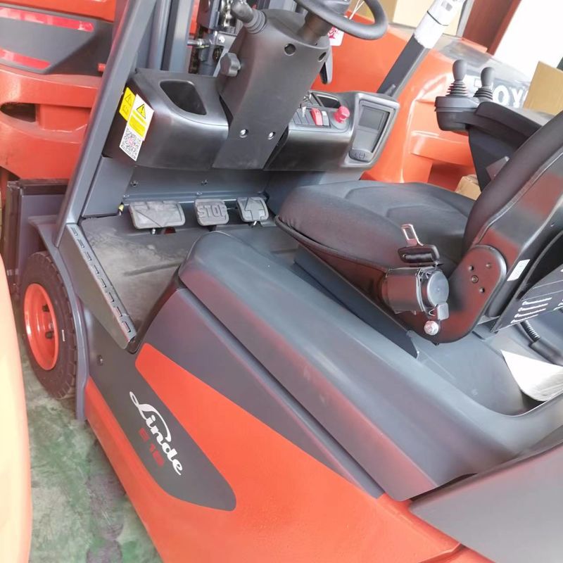 Çince Kullanılmış kompakt elektrikli çatal kaldırıcı Linde CPDT Çatal kaldırıcı Motor gücü 1.5-2 ton