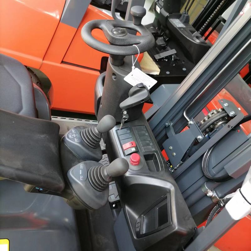 Çince Kullanılmış kompakt elektrikli çatal kaldırıcı Linde CPDT Çatal kaldırıcı Motor gücü 1.5-2 ton
