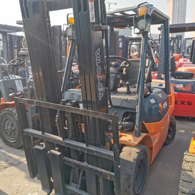 Japonya Kullanılmış kompakt elektrikli forklift TOYOTA 2.5 ton Forklift Motor gücü