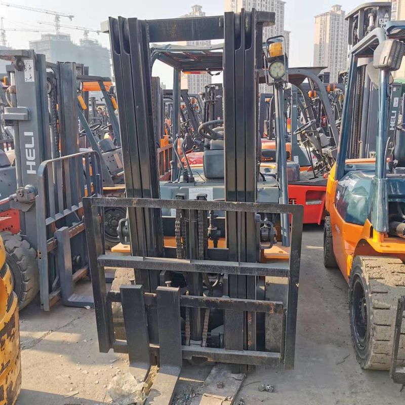 Japonya Kullanılmış kompakt elektrikli forklift TOYOTA 2.5 ton Forklift Motor gücü