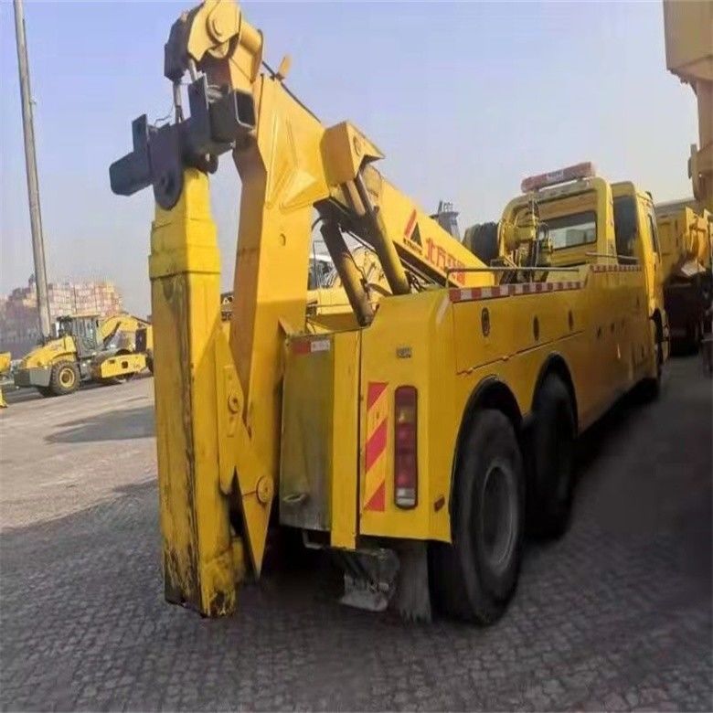 Aşağı Saatler Kullanılır Howo 6*4 Wrecker Çekici Kamyon 8*4 ISO9001 / CCC Sertifikalı Çekici Vücut