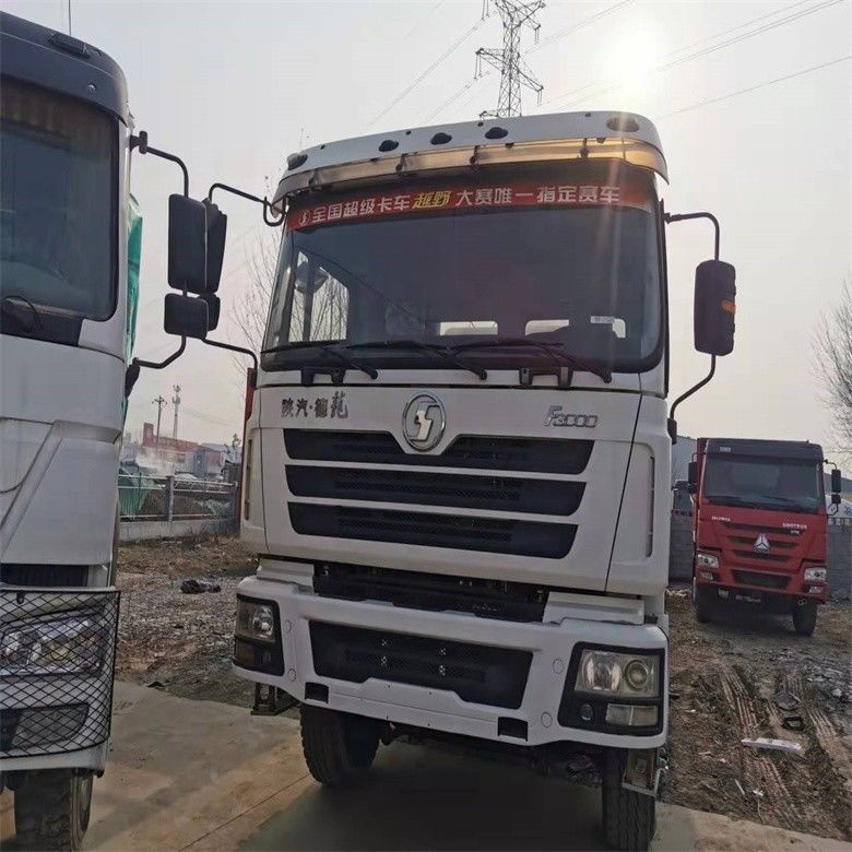 İkinci El Shacman F3000 Beton Çimento Karıştırıcı Kamyonu 20 r / min Karıştırma Davul Hızı ile