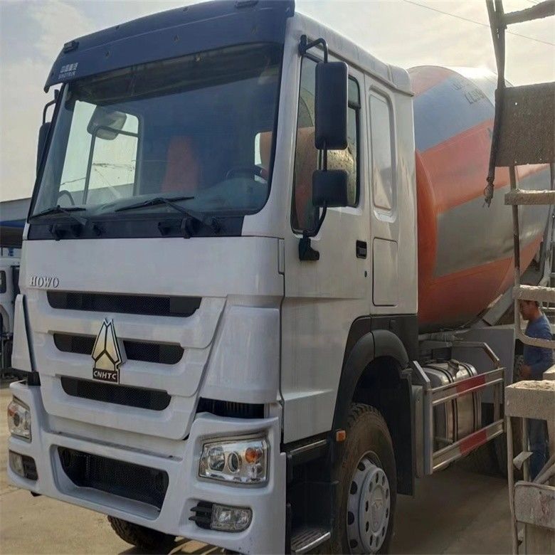 İnşaat İşleri 6*4 Howo Çimento Kamyonu Karıştırıcı 371 Hp 375hp Karıştırma Gücü