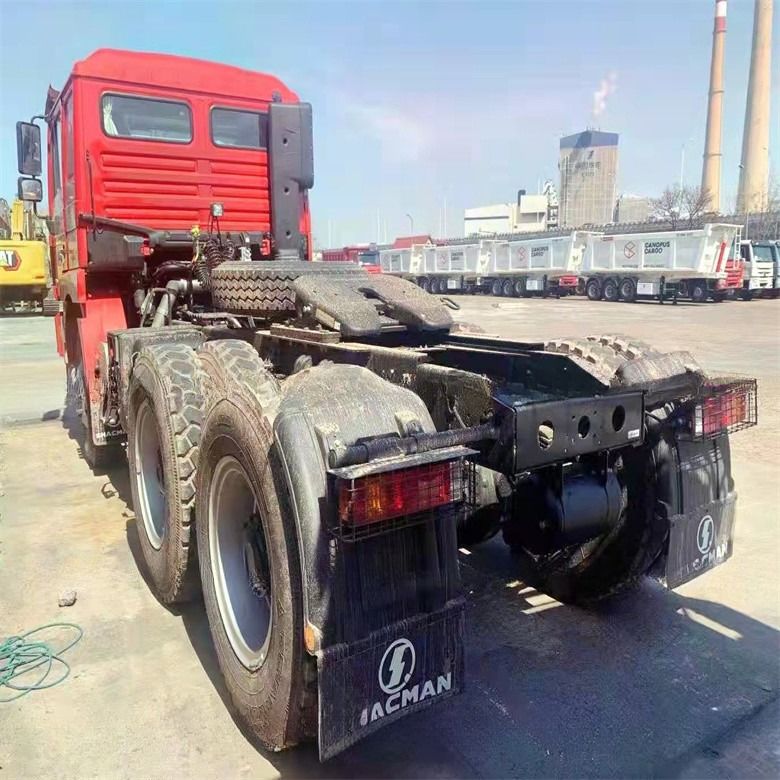 6x4 8x4 Madencilik Taşımacılığı için Traktör Çöp Kamyonu 10 Lastik 12 Lastik Shacman X3000
