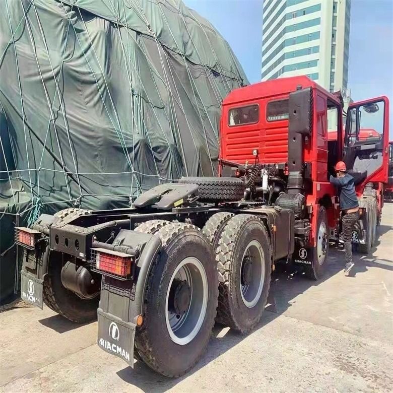 Shacman / FAW / Shacman / Beiben / Sinotruck Howo Kullanılmış LHD Ve RHD Tek Sıralı 6x4 Traktör Kafası