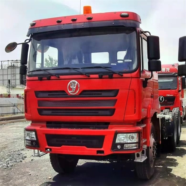 Shacman / FAW / Shacman / Beiben / Sinotruck Howo Kullanılmış LHD Ve RHD Tek Sıralı 6x4 Traktör Kafası
