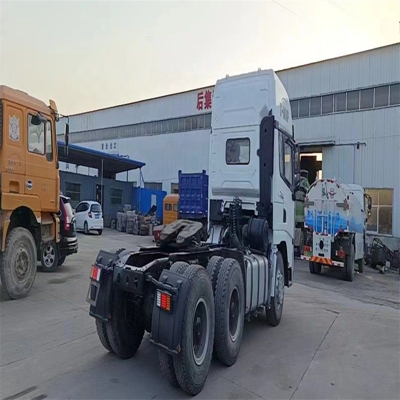 İkinci El Shacman 6 X 4 ADE X3000 Normal Sürücü Koltuğu ve El Şanzımanıyla