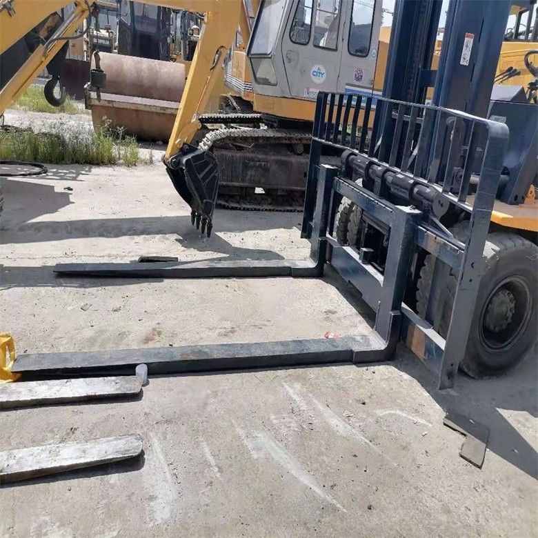 İkinci El Japonya Yapımı Komatsu FD70 Dizel Çatal 7000 kg yükleme kapasitesi ile