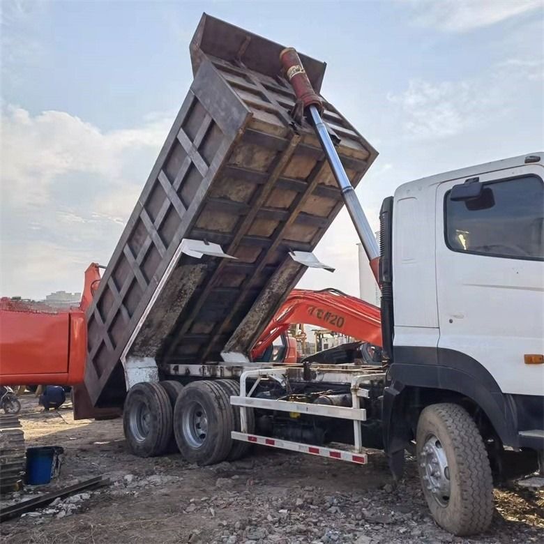 Kullanılan Multimedia Sistemi HINO 6*4 Ağır İş 700 Ağır İnşaat için Çöp Kamyonu