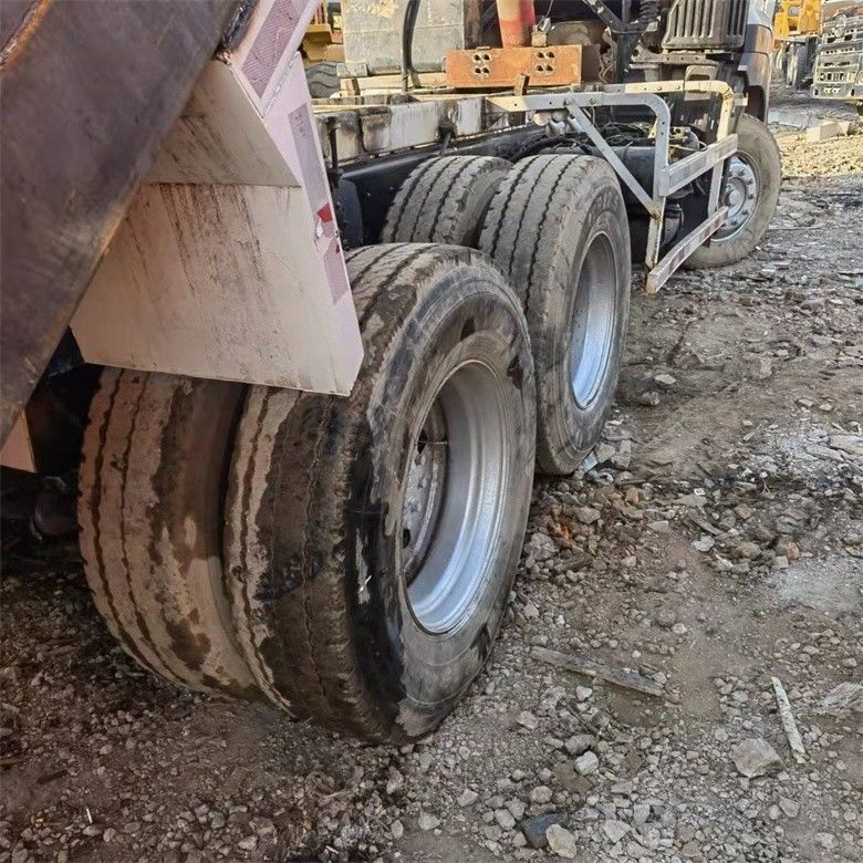 Kullanılan Multimedia Sistemi HINO 6*4 Ağır İş 700 Ağır İnşaat için Çöp Kamyonu