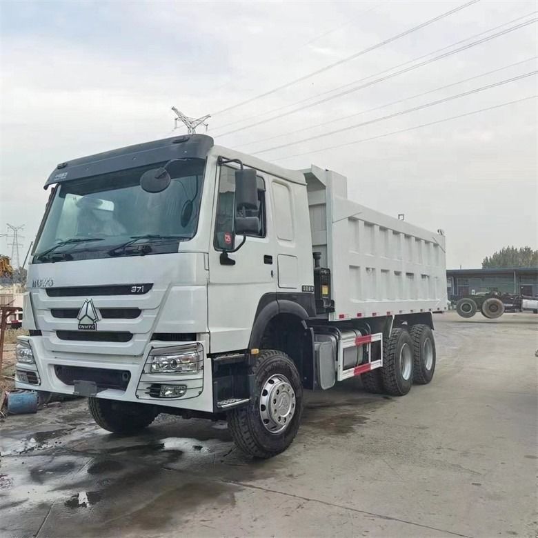 Multimedia sistemi 6x4 Howo Dump Truck Sinotruck 371 LHD ile donanımlı ve sol direksiyon