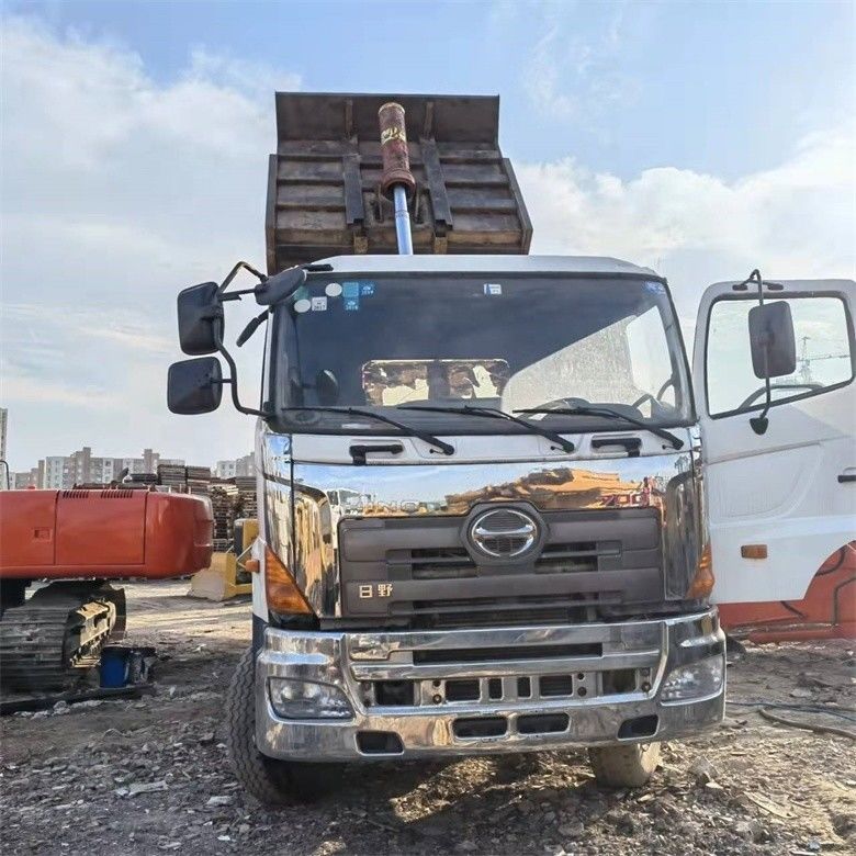 İkinci el Japonya Hino Kullanılmış YUCHAI Motoruyla Çöp Kamyonları 2020 Çalışma Saatlerinde