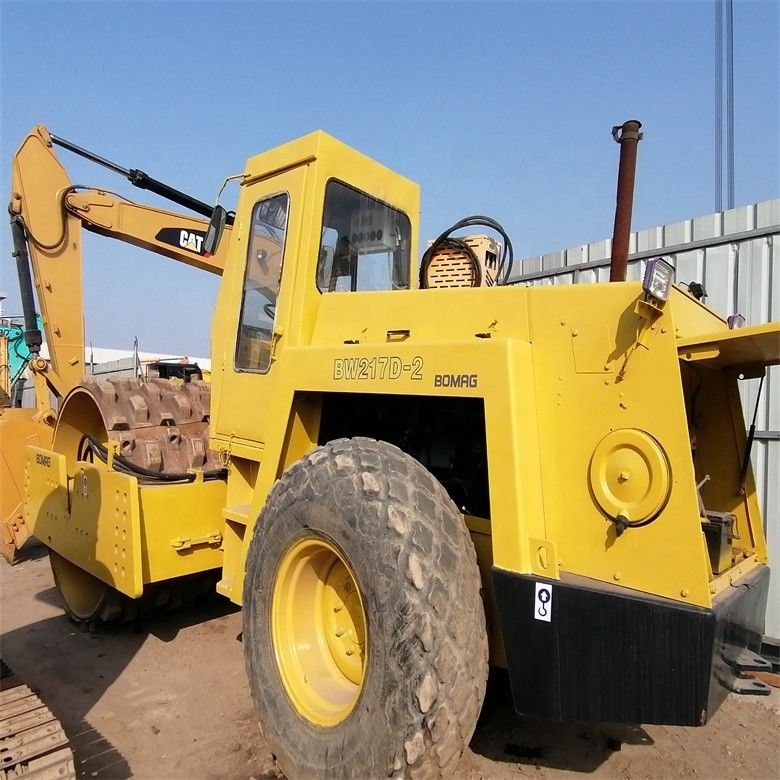 Dizel motorlu yol döşeme Bomag BW217D-2 Kullanılmış Tek Davul Koyun Ayak Hidrolik Yol Roleri