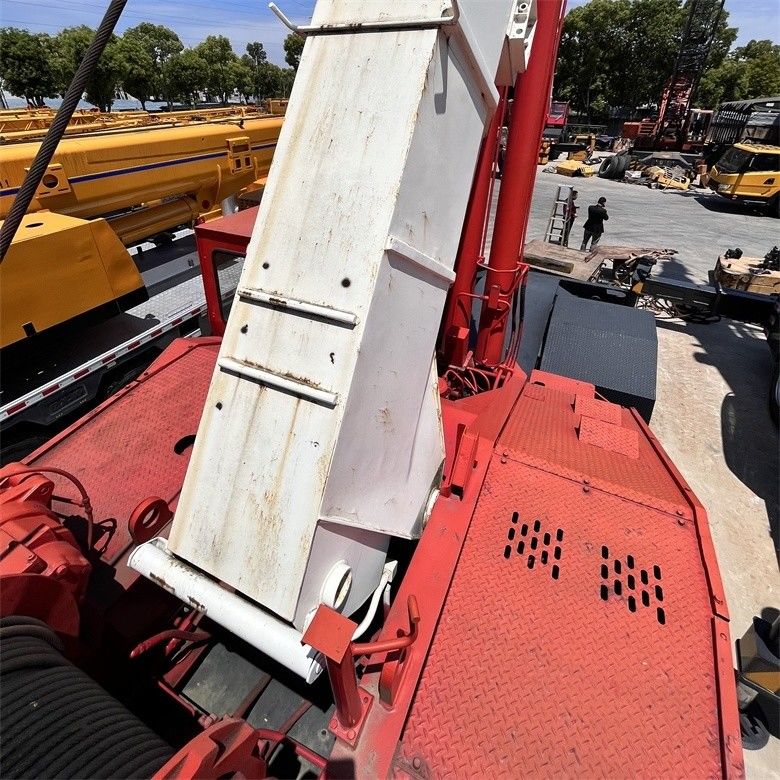 139.8kw Brüt Güç Tadano TR-500EX 50 Ton Kapasite ve 250L Yakıt Kapasiteli Kullanımlı Vinç