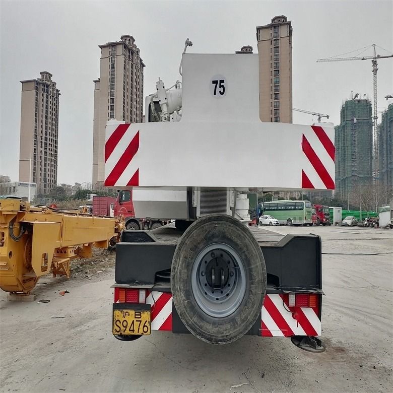 30 ton 25 ton kullanılmış Zoomlion vinci uygun fiyatlı perakende için mükemmel durumda