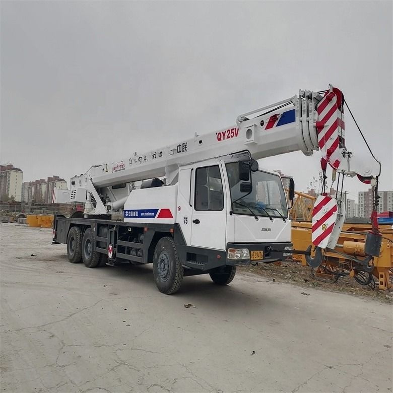 30 ton 25 ton kullanılmış Zoomlion vinci uygun fiyatlı perakende için mükemmel durumda