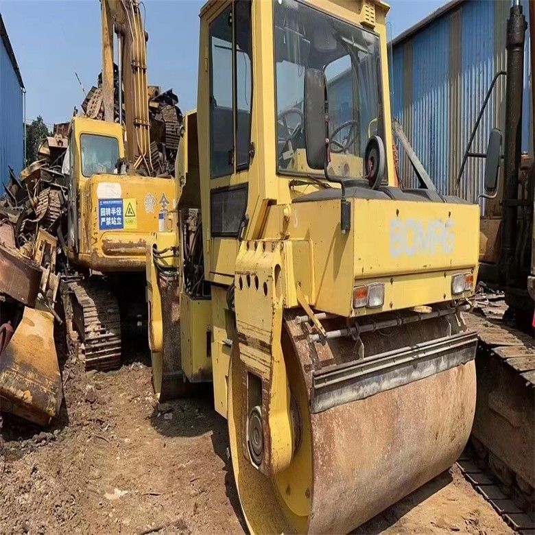 10 ton çalışma ağırlığı kullanılmış BOMAG BW 202 AHD-2 yol rulo ve performans garantilidir