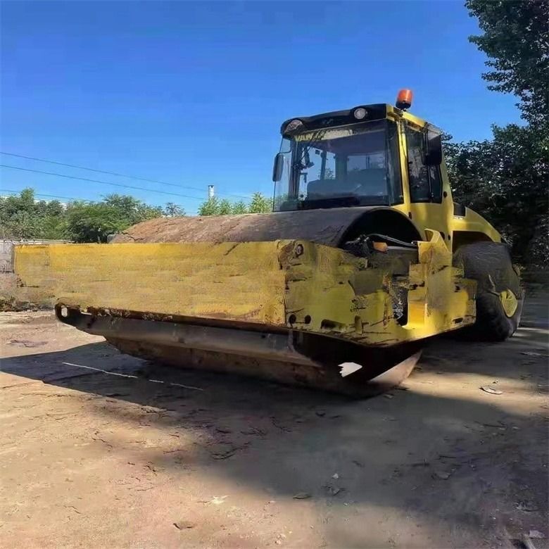 2000-2100 Çalışma Saati ile BW 226DH-4 Kompaktör Bomag'ın Büyük Popülerliği