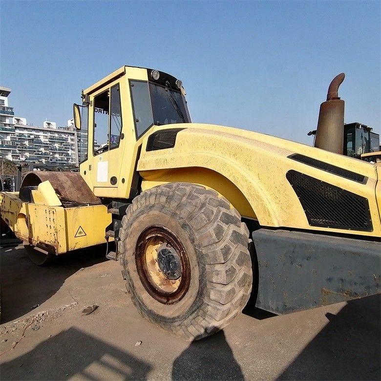 2000-2100 Çalışma Saati ile BW 226DH-4 Kompaktör Bomag'ın Büyük Popülerliği