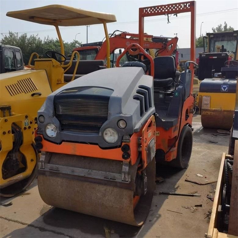 2.5 Ton Kullanılmış Hamm Roller Compactor HD35VT orijinal renkte 28KN heyecanlı kuvvetle
