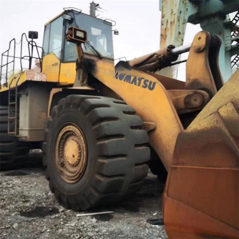 Perakende WA600-6 Kullanılmış Tekerlekli Taşıyıcı Komatsu WA600-3 İkinci El Taşıyıcı İyi durumda