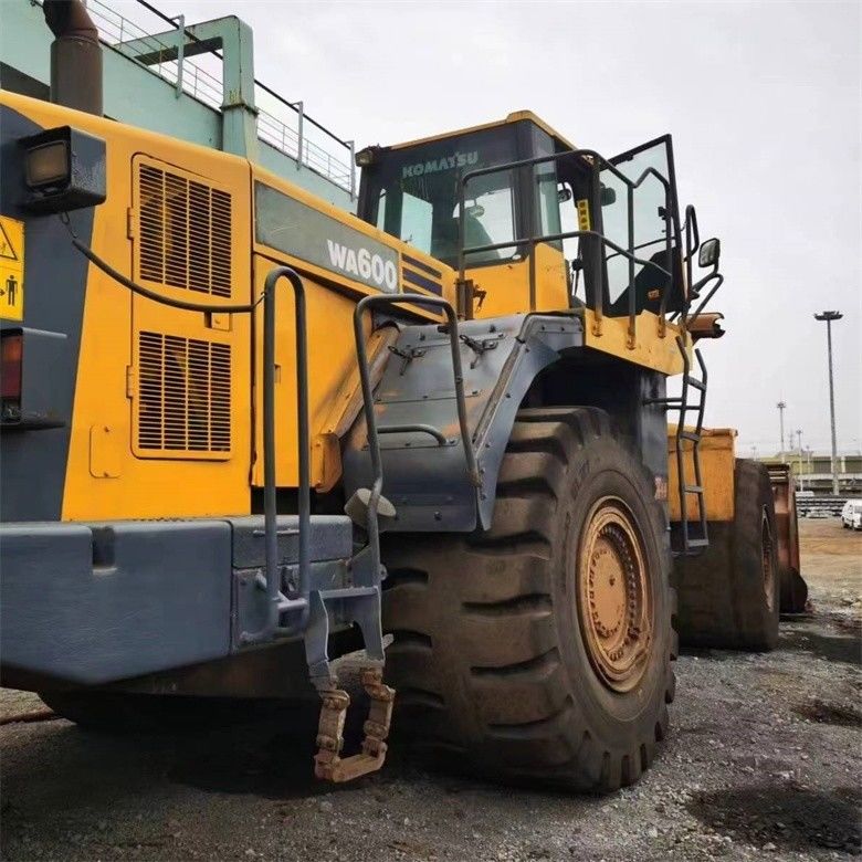 Perakende WA600-6 Kullanılmış Tekerlekli Taşıyıcı Komatsu WA600-3 İkinci El Taşıyıcı İyi durumda