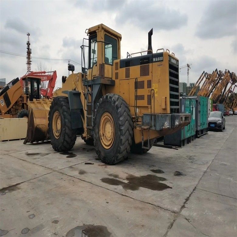 Düşük Çalışma Saatleri WA600-6 Japonya'dan 44000-44500 kg ağırlıklı tekerlekli yükleyici