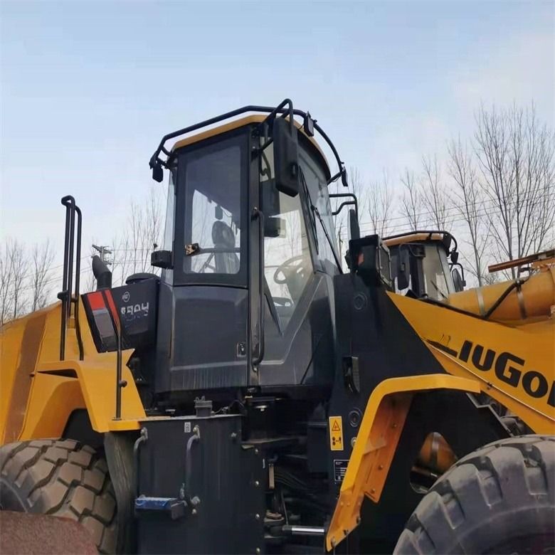 LIUGONG 870H 7 tonluk tekerlekli yükleyici, düşük çalışma saatleri ve orijinal hidrolik pompa