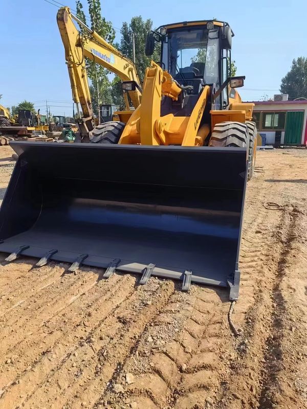 Liugong 856H 5 tonluk tekerlekli yükleyici 6 silindir 1.8-5.6 m3 1 yıl için kova kapasitesi