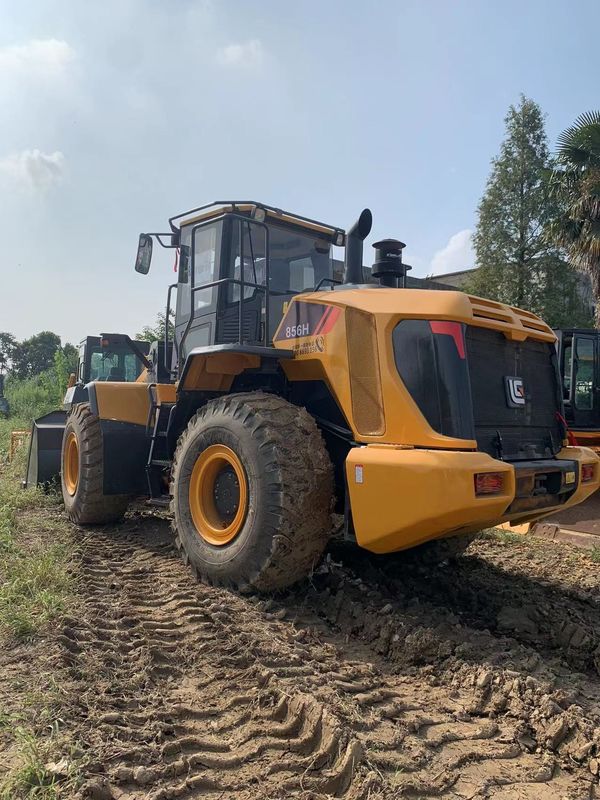 Liugong 856H 5 tonluk tekerlekli yükleyici 6 silindir 1.8-5.6 m3 1 yıl için kova kapasitesi